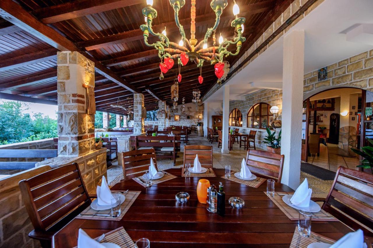 Hotel Skalinada Zavala Buitenkant foto